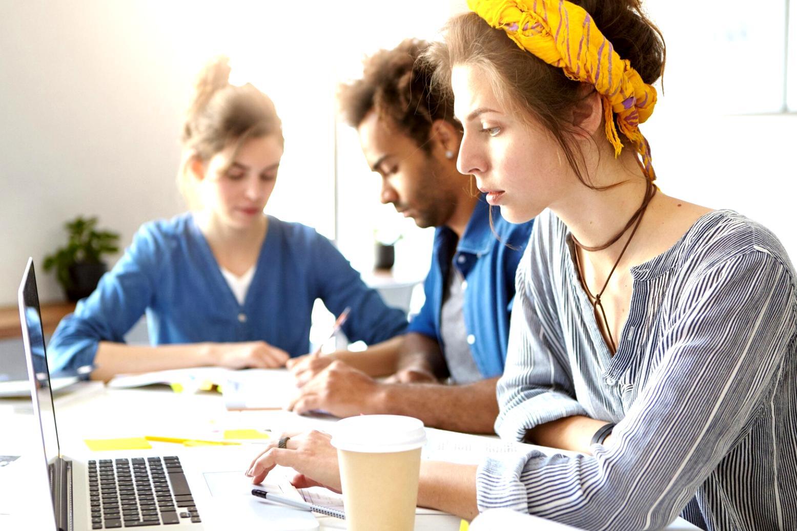 Sesiune de training financiar pentru echipe corporative